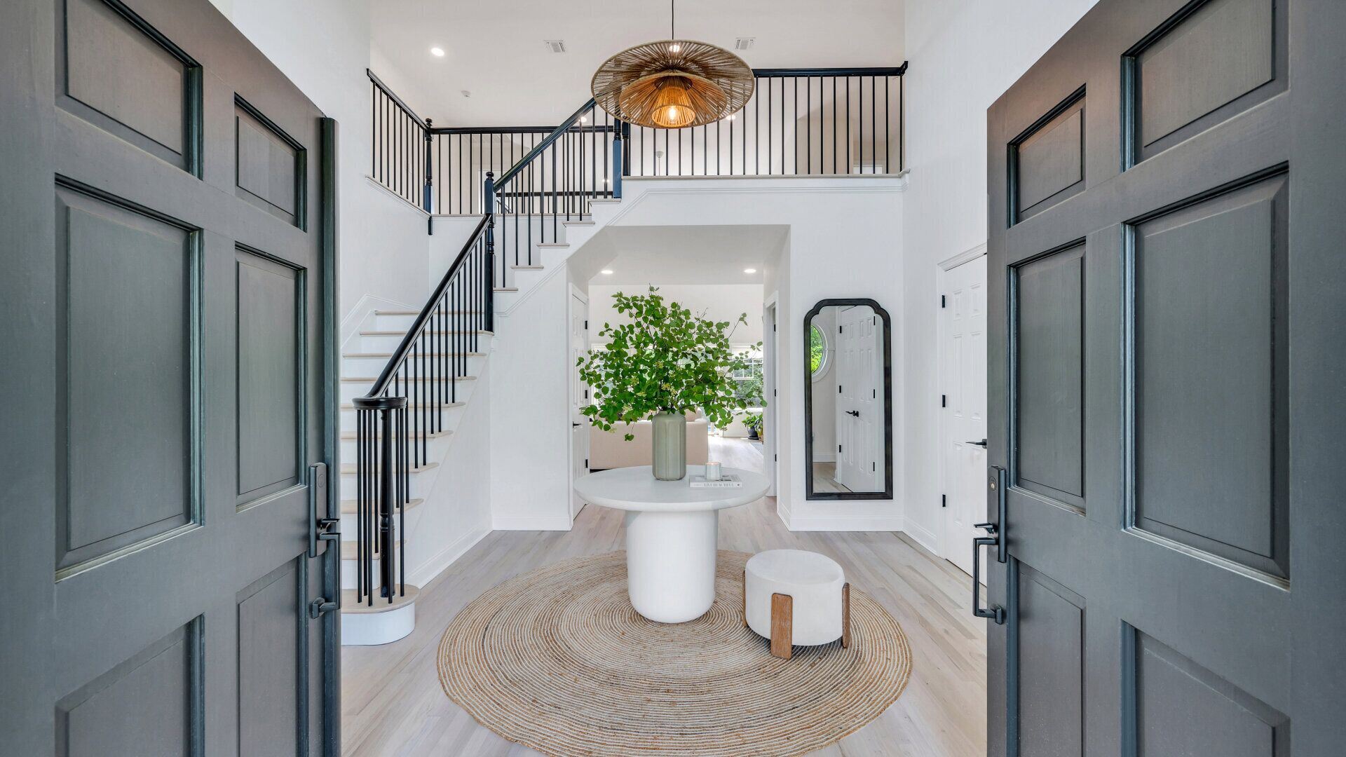 Professionally renovated estate in the heart of Southampton with Private...