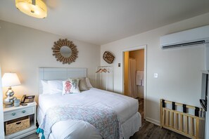 1 bedroom, iron/ironing board, internet, bed sheets