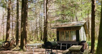 Hidden Meadow Campsite