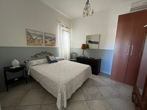 1 bedroom, internet, bed sheets