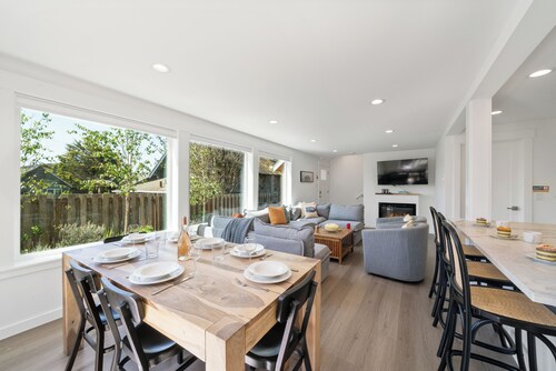 Sanctuary in the Shire MCA#50080-2 homes for Family Reunion, BBQ, Dogs Ok.