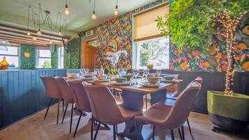 House, Ensuite | Restaurant