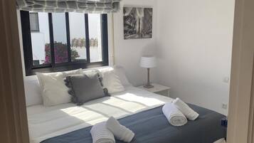 4 slaapkamers, een strijkplank/strijkijzer, internet, beddengoed