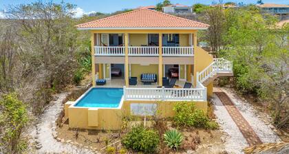 Holiday Home Gran Veranda with private pool and ocean view, Coral Estate