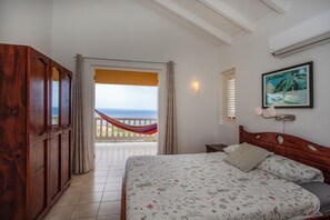 3 habitaciones y caja de seguridad en la habitación