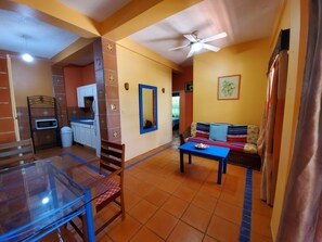 Smart TV - Private, Cozy, 2 Bedroom Suite - 2 Minutes from the Beach! (Lance aux Epines)