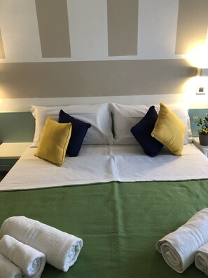 이코노미 더블룸, 침실 1개, 발코니 | 1 개의 침실, 책상, 무료 WiFi