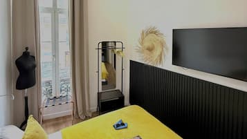 Habitación doble familiar | Ropa de cama de alta calidad, camas con pillow-top y minibar