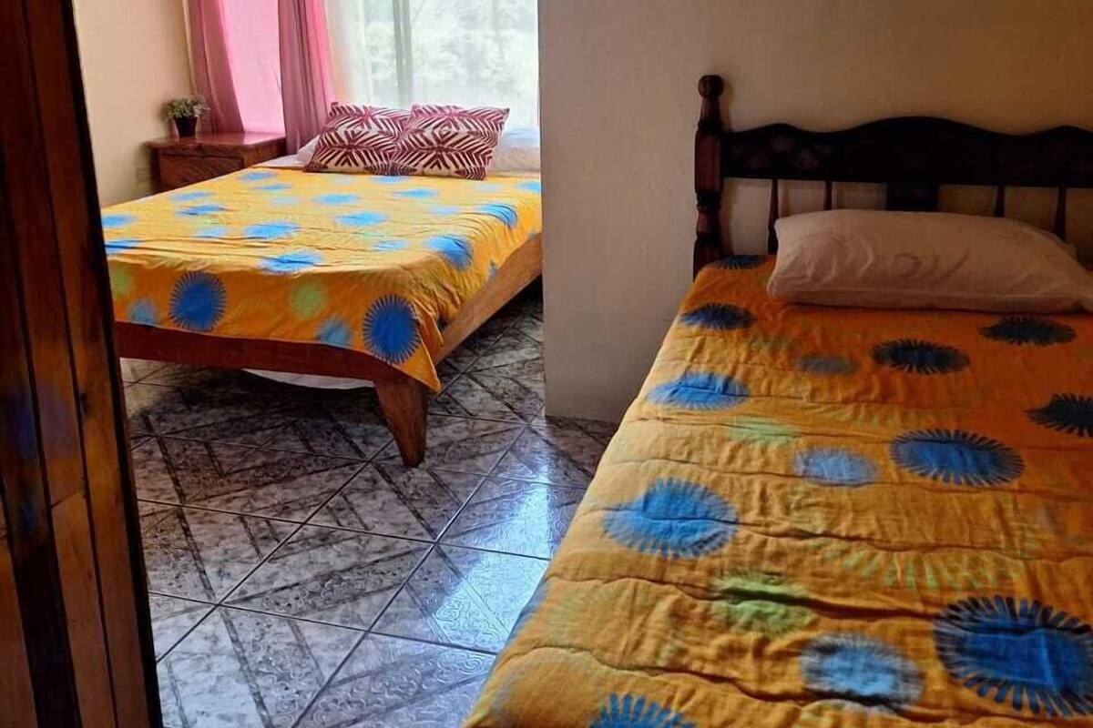 Basic Triple Room | WiFi (free), bed sheets