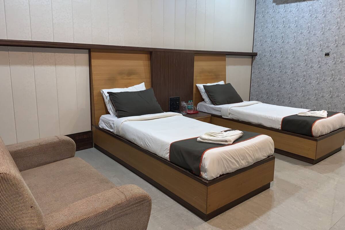 Egyptian cotton sheets, premium bedding, desk, laptop workspace