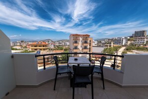 Terrace/patio - Monel Hotel (Ksamil)