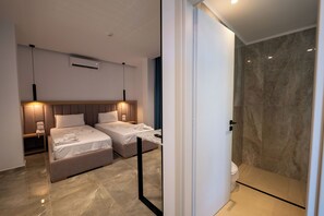 Soundproofing, free WiFi, bed sheets, wheelchair access - Monel Hotel (Ksamil)