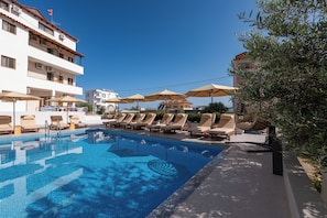 Seasonal outdoor pool - Monel Hotel (Ksamil)