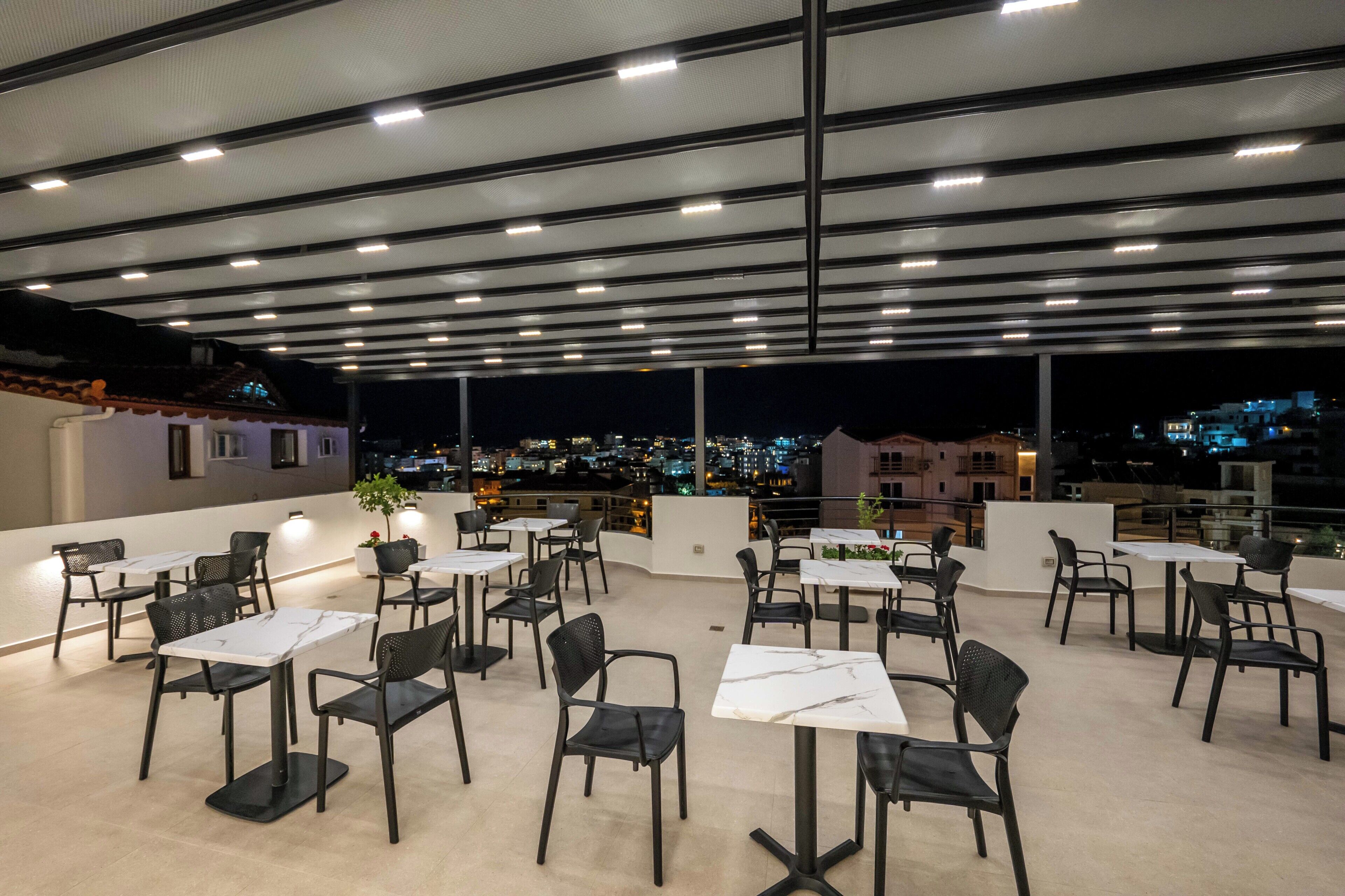 Photo - Monel Hotel