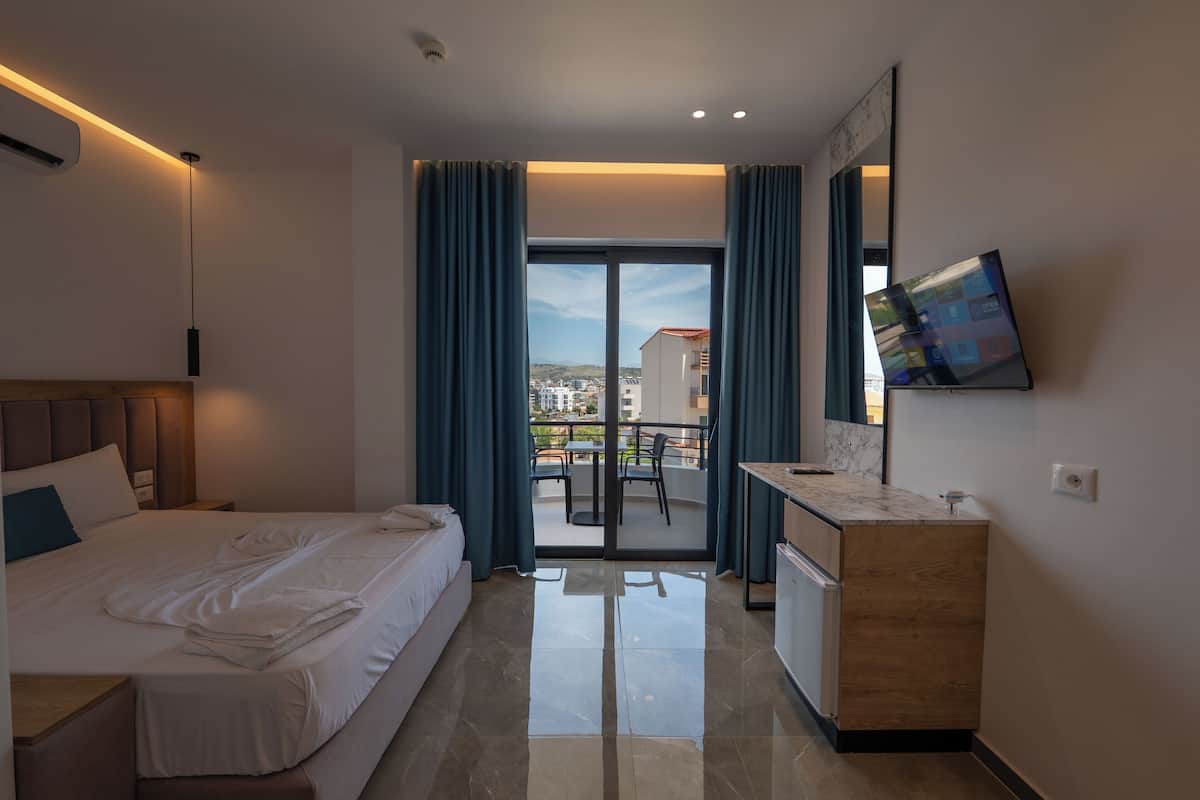Quartos à prova de som, Wi-Fi de cortesia, roupa de cama