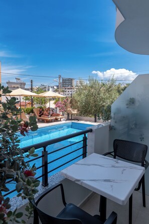 Economy Double Room | Soundproofing, free WiFi, bed sheets, wheelchair access - Monel Hotel (Ksamil)