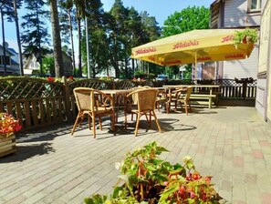 Ulkoruokailutilat