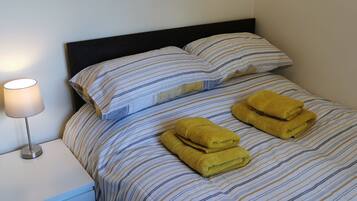 2 bedrooms, iron/ironing board, WiFi, bed sheets