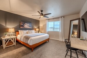 3 chambres, bureau, fer et planche à repasser, lit parapluie