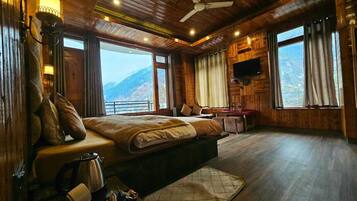 Premium Double Room, Balcony, Valley View | Premium bedding, individually furnished, iron/ironing board, free WiFi