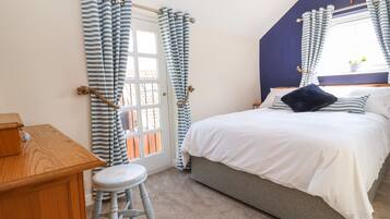 1 bedroom, individually decorated, individually furnished, free WiFi