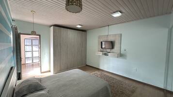 Habitació bàsica | 1 dormitori, espai de treball apte per a portàtils i wifi gratuïta