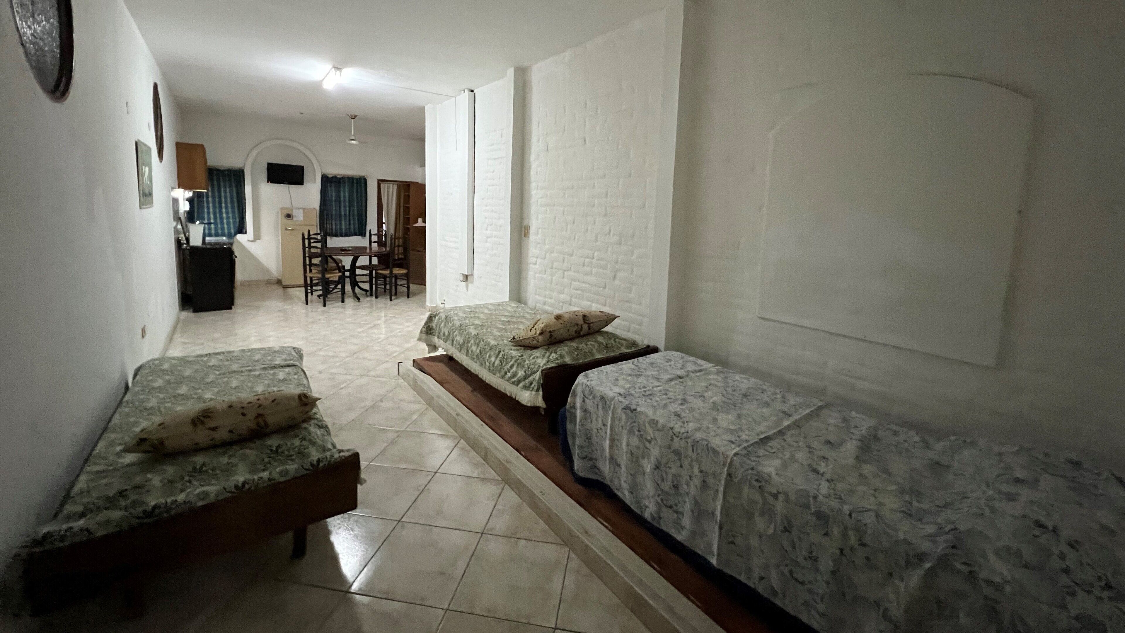 Decoración personalizada, muebles diferentes y wifi gratis 