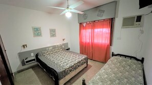 Individually decorated, individually furnished, free WiFi, bed sheets - Cybeles Apart (Villa Carlos Paz)