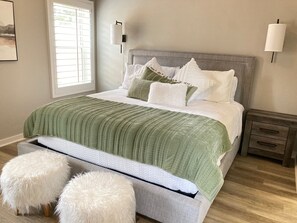 2 bedrooms, desk, iron/ironing board, free WiFi