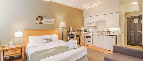 1 chambre, décoration personnalisée, ameublement personnalisé