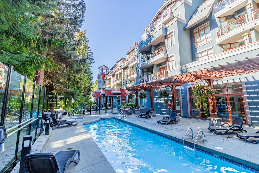 MountainView Accommodation, The Alpenglow Lodge Properties by null