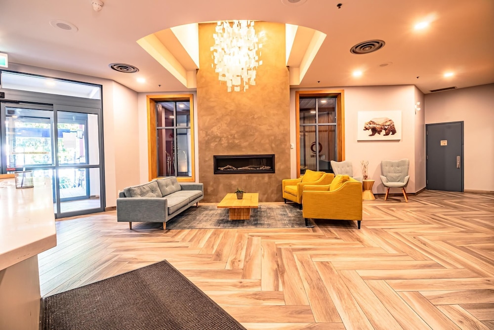 MountainView Accommodation, The Alpenglow Lodge Properties by null