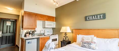 1 chambre, décoration personnalisée, ameublement personnalisé