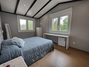 2 chambres, accès au Wi-Fi (inclus), literie fournie