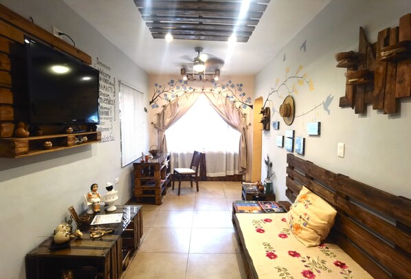 2 bedrooms, Internet, bed sheets