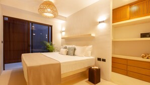 Bộ đồ giường cao cấp, chăn bông, két bảo mật tại phòng 
