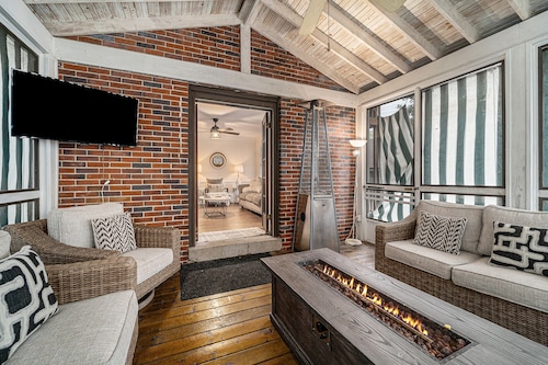 Mansion with Pub in Basement‼️