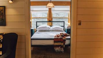 5 sovrum, skrivbord, strykjÀrn/strykbrÀda och resesÀng