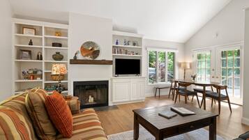 Smart TV, books
