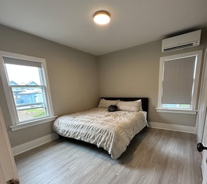 3 Schlafzimmer, Schreibtisch, Reisekinderbett, kostenloses WLAN