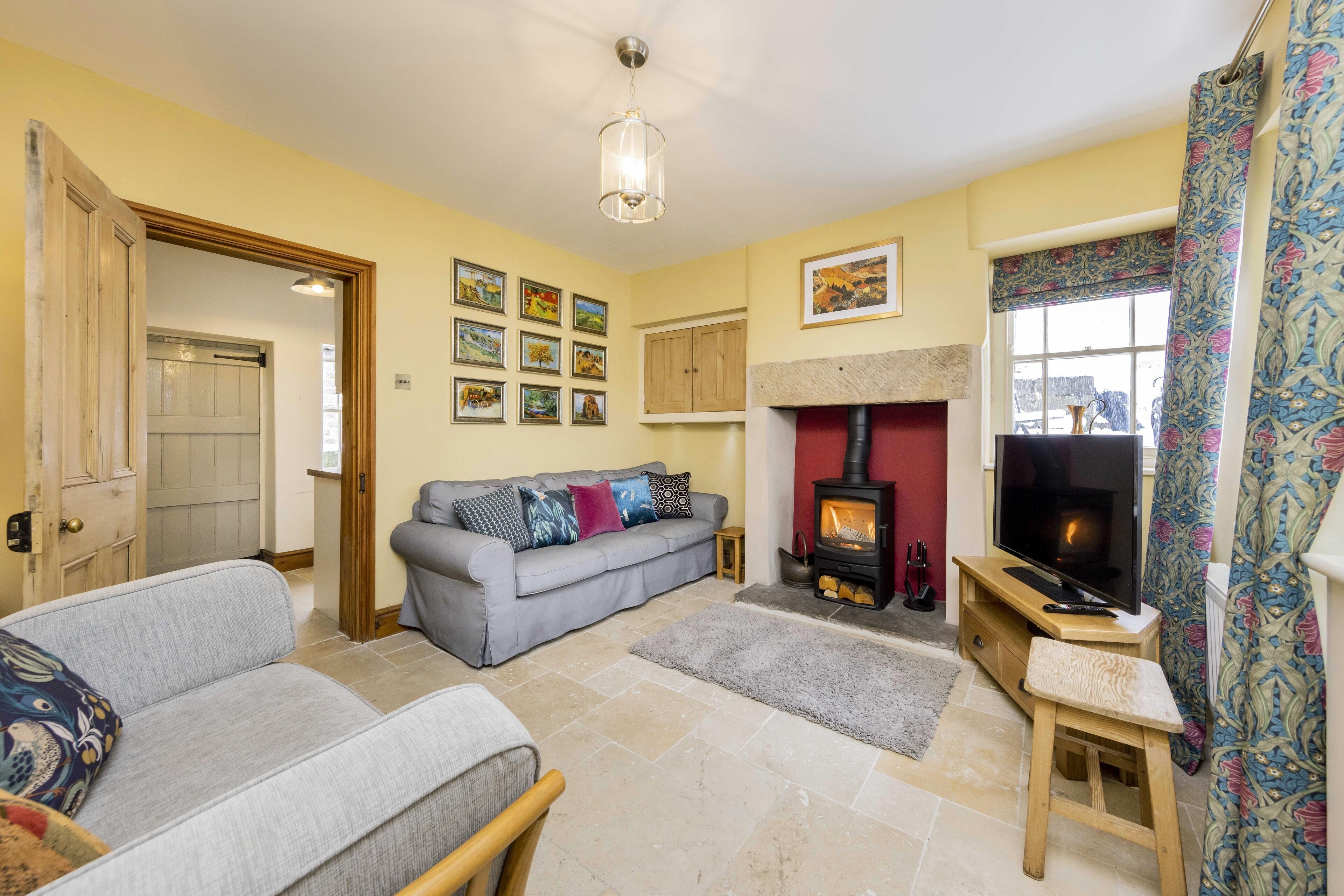 Cottage, 2 Bedrooms | Living area | DVD player