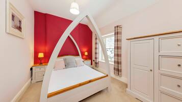 Cottage, 2 Bedrooms | Bed sheets