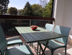 Outdoor dining - Appartement au Calme Près du Port et des Plages (Bénodet)