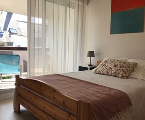 2 soverom, reiseseng for barn, wi-fi (inkludert) og sengetøy