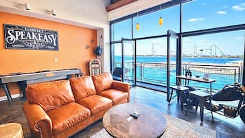 Smart TV, video games