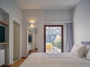 3 soveværelser, skrivebord, strygejern/strygebræt, weekendseng