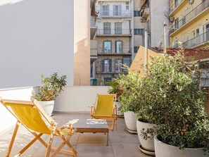 Property grounds - A Neoclassical Mansion in Athens (Athina)