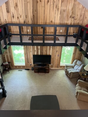 Interior - Beautiful rustic cabin with loft! Huge Kitchen! On Center Hill Lake! (Baxter)