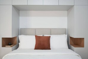 2 soverom, skrivebord, strykejern/-brett og wi-fi (inkludert)