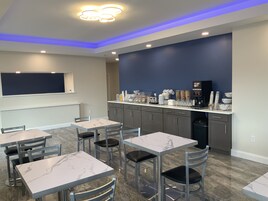 Café da manhã continental grátis todos os dias